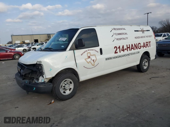 2012 Chevrolet Express Cargo Van with VIN 1GCWGGCA4C1134267, listed as a Copart auction lot 43933135 with 199,207 mi miles and Salvage Title. Bid and sale history available at carsss.com. Image 1.