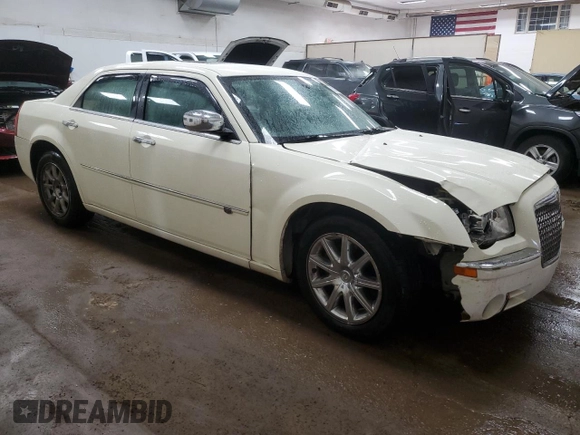 2009 Chrysler 300 with VIN 2C3KA63T59H633962, listed as a Copart auction lot 62899464 with 117,211 mi miles and Clean Title. Bid and sale history available at carsss.com. Image 4.