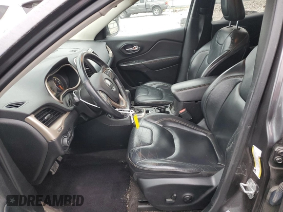 2017 Jeep Cherokee Limited z VIN 1C4PJMDB7HW512135, wystawiony jako Copart lot #44353895 z przebiegiem 153 674 mil mil oraz Szkoda całkowita • Salvage title. Historia ofert i sprzedaży dostępna na DreamBid. Obrazek 7.