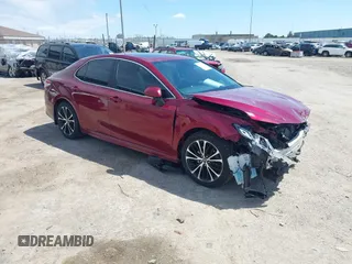 2018 Toyota Camry LE z VIN 4T1B11HK9JU550384, wystawiony jako IAAI lot #42193694 z przebiegiem 102 485 mil mil oraz . Historia ofert i sprzedaży dostępna na DreamBid. Obrazek 1.