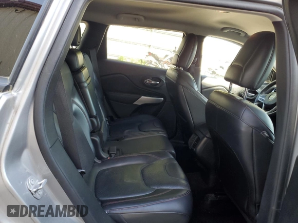 2017 Jeep Cherokee Trailhawk L Plus с VIN 1C4PJMBS0HD214427, выставлен на аукционе Copart как лот 57035035 с пробегом 123 957 миль миль и Списание • Salvage title. История ставок и продаж доступна на DreamBid. Изображение 11.