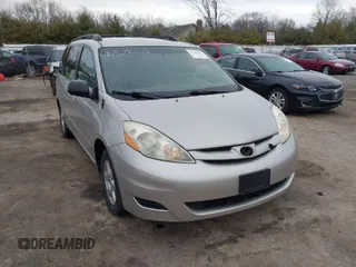 2006 Toyota Sienna CE with VIN 5TDZA23C26S422380, listed as a IAAI auction lot 41707602 with 204,186 mi miles. Bid and sale history available at carsss.com. Image 1.