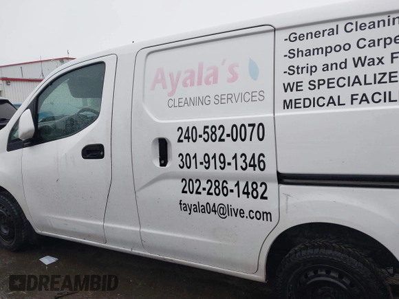 2015 Nissan NV200 SV with VIN 3N6CM0KN6FK713784, listed as a IAAI auction lot 41834734 with 190,056 mi miles. Bid and sale history available at carsss.com. Image 14.
