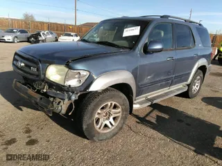 2004 Toyota Sequoia SR5 with VIN 5TDZT34A44S232977, listed as a IAAI auction lot 41750677 with 272,876 mi miles. Bid and sale history available at carsss.com. Image 2.