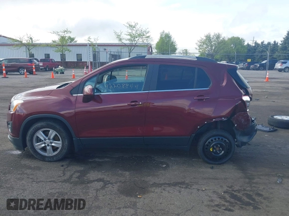 2016 Chevrolet Trax LT z VIN 3GNCJLSB3GL227097, wystawiony jako IAAI lot #42208844 z przebiegiem 118 887 mil mil oraz . Historia ofert i sprzedaży dostępna na DreamBid. Obrazek 15.