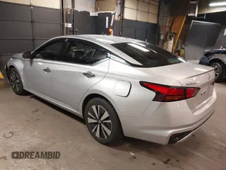 2019 Nissan Altima SV z VIN 1N4BL4DV1KC125884, wystawiony jako IAAI lot #42204200 z przebiegiem 75 388 mil mil oraz . Historia ofert i sprzedaży dostępna na DreamBid. Obrazek 3.
