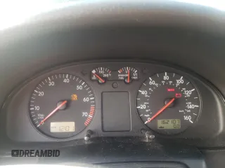 1998 Volkswagen Passat z VIN WVWMA63B0WE159272, wystawiony jako Copart lot #68279244 z przebiegiem 162 107 mil mil oraz Szkoda całkowita • Salvage title. Historia ofert i sprzedaży dostępna na DreamBid. Obrazek 9.