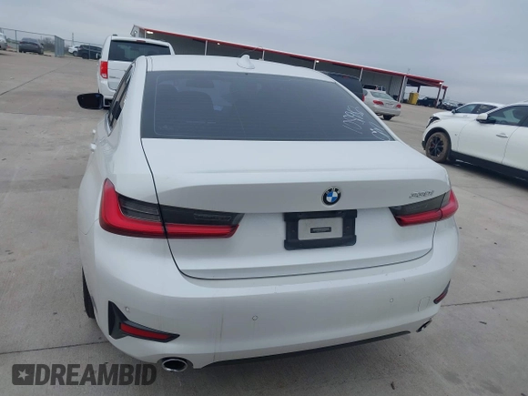 2021 BMW 3 Series 330i z VIN 3MW5R1J08M8B58921, wystawiony jako IAAI lot #41495865 z przebiegiem 82 971 mil mil oraz . Historia ofert i sprzedaży dostępna na DreamBid. Obrazek 16.