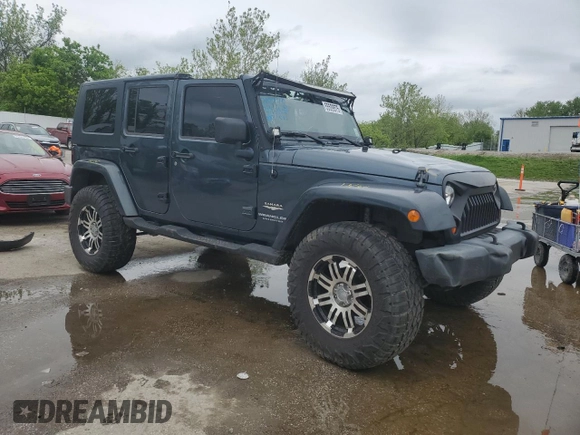 2007 Jeep Wrangler Unlimited Sahara with VIN 1J4GB59177L226122, listed as a Copart auction lot 55529575 with 208,811 mi miles and Salvage title. Bid and sale history available at DreamBid. Image 4.