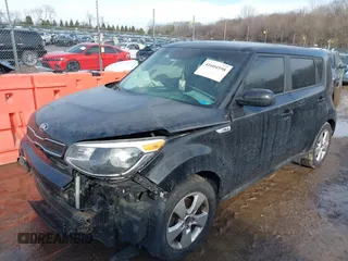 2018 Kia Soul with VIN KNDJN2A25J7564379, listed as a IAAI auction lot 41604598 with 135,209 mi miles. Bid and sale history available at carsss.com. Image 2.