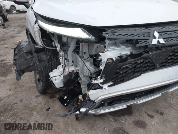 2024 Mitsubishi Eclipse Cross SE with VIN JA4ATWAA7RZ024613, listed as a IAAI auction lot 41455691 with 9,798 mi miles and . Bid and sale history available at DreamBid. Image 17.
