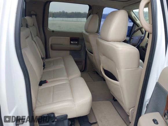 2004 Ford F-150 XLT with VIN 1FTPW14544KC72635, listed as a IAAI auction lot 42016190 with 212,694 mi miles. Bid and sale history available at carsss.com. Image 8.