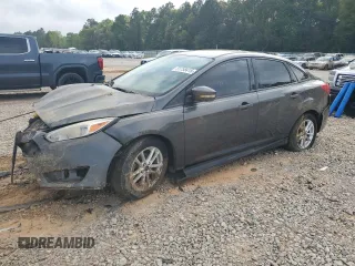 2016 Ford Focus SE z VIN 1FADP3F2XGL253736, wystawiony jako Copart lot #51758415 z przebiegiem 137 904 mil mil oraz Szkoda całkowita • Salvage title. Historia ofert i sprzedaży dostępna na DreamBid. Obrazek 1.