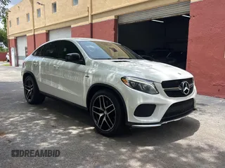 2016 Mercedes-Benz GLE 450 AMG z VIN 4JGED6EB3GA018208, wystawiony jako Copart lot #59418215 z przebiegiem 107 321 mil mil oraz Tytuł czysty. Historia ofert i sprzedaży dostępna na DreamBid. Obrazek 1.