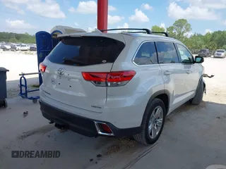 2018 Toyota Highlander Limited with VIN 5TDYZRFH8JS235979, listed as a IAAI auction lot 42324061 with 60,230 mi miles and . Bid and sale history available at DreamBid. Image 4.