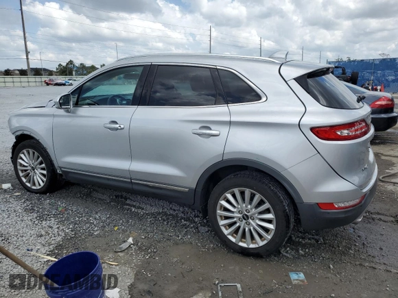 2019 Lincoln MKC Standard z VIN 5LMCJ1C95KUL08943, wystawiony jako Copart lot #54891185 z przebiegiem 88 153 mil mil oraz Szkoda całkowita • Salvage title. Historia ofert i sprzedaży dostępna na DreamBid. Obrazek 2.