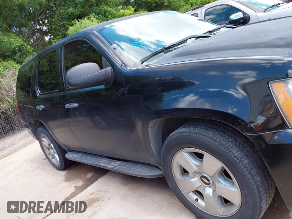 2013 Chevrolet Tahoe Commercial with VIN 1GNLC2E09DR286027, listed as a IAAI auction lot 42229760 with 203,474 mi miles and . Bid and sale history available at DreamBid. Image 13.