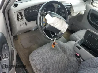 1998 Ford Ranger XL with VIN 1FTYR10U0WUC13727, listed as a Copart auction lot 53261175 with 128,117 mi miles and Salvage Title. Bid and sale history available at DreamBid. Image 8.