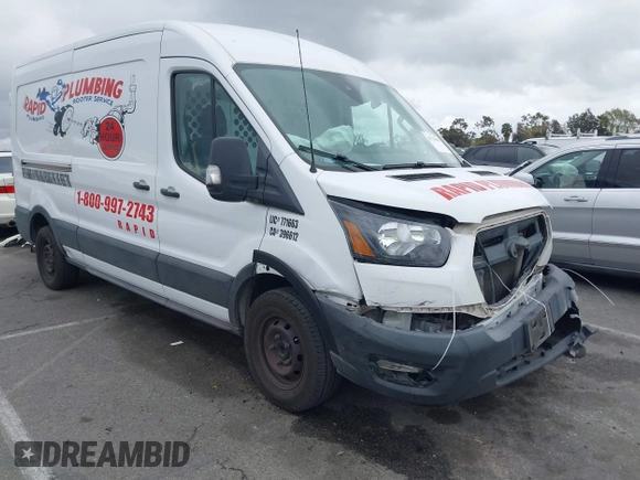2021 Ford Transit Cargo z VIN 1FTBR1C87MKA81434, wystawiony jako IAAI lot #41759890 z przebiegiem 221 227 mil mil oraz . Historia ofert i sprzedaży dostępna na DreamBid. Obrazek 1.