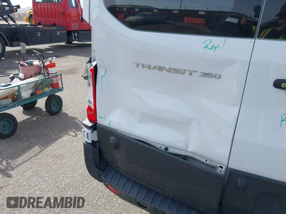 2024 Ford Transit Passenger XL с VIN 1FBAX2Y82RKA83460, выставлен на аукционе IAAI как лот 41840551 с пробегом 19 106 миль миль и . История ставок и продаж доступна на DreamBid. Изображение 6.