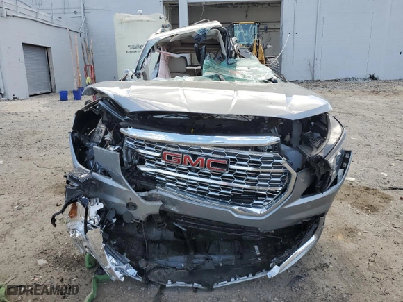 2024 GMC Terrain Denali with VIN 3GKALXEG9RL267975, listed as a Copart auction lot 51266975 with 0 mi miles and Salvage Title. Bid and sale history available at carsss.com. Image 5.