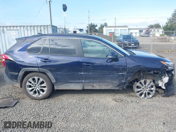 2024 Toyota RAV4 XLE Premium z VIN 2T3A1RFV0RW468912, wystawiony jako IAAI lot #42287928 z przebiegiem 14 574 mil mil oraz . Historia ofert i sprzedaży dostępna na DreamBid. Obrazek 13.