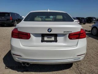 2018 BMW 3 Series 330i z VIN WBA8B9G59JNU98137, wystawiony jako Copart lot #50791405 z przebiegiem 109 232 mil mil oraz Szkoda całkowita • Salvage title. Historia ofert i sprzedaży dostępna na DreamBid. Obrazek 6.