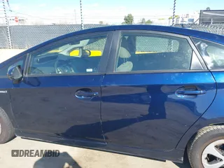 2015 Toyota Prius Four with VIN JTDKN3DUXF0464303, listed as a IAAI auction lot 41939905 with 154,075 mi miles. Bid and sale history available at carsss.com. Image 14.
