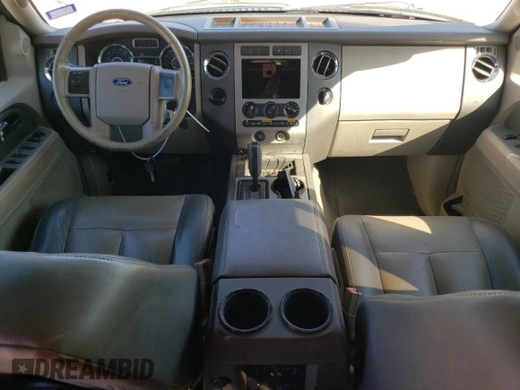 2008 Ford Expedition Max SSV z VIN 1FMFK15548LA03925, wystawiony jako Copart lot #81107104 z przebiegiem 164 247 mil mil oraz Szkoda całkowita • Salvage title. Historia ofert i sprzedaży dostępna na DreamBid. Obrazek 8.