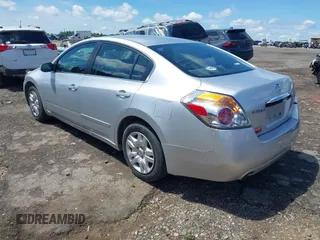 2012 Nissan Altima S z VIN 1N4AL2AP6CC124978, wystawiony jako IAAI lot #42235066 z przebiegiem 197 538 mil mil oraz . Historia ofert i sprzedaży dostępna na DreamBid. Obrazek 3.