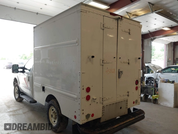2016 Ford F-250 XL with VIN 1FDBF2B6XGED17622, listed as a IAAI auction lot 42245869 with 240,022 mi miles and . Bid and sale history available at DreamBid. Image 3.