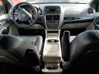 2017 Dodge Grand Caravan SXT with VIN 2C4RDGCG0HR589517, listed as a Copart auction lot 46526085 with 141,263 mi miles and Salvage Title. Bid and sale history available at DreamBid. Image 8.