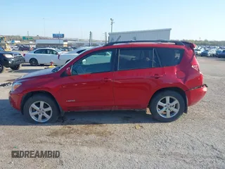 2008 Toyota RAV4 Limited z VIN JTMZK31V585021728, wystawiony jako IAAI lot #41975062 z przebiegiem Nie podano mil oraz . Historia ofert i sprzedaży dostępna na DreamBid. Obrazek 14.
