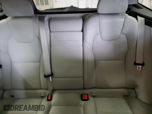 2021 Volvo XC60 Inscription с VIN YV4102DLXM1737403, выставлен на аукционе Copart как лот 84945084 с пробегом 19 900 миль миль и Списание • Salvage title. История ставок и продаж доступна на DreamBid. Изображение 10.