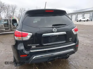 2014 Nissan Pathfinder SV with VIN 5N1AR2MM8EC692271, listed as a IAAI auction lot 41716679 with 115,609 mi miles. Bid and sale history available at carsss.com. Image 16.