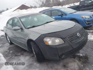 2005 Nissan Altima 2.5 S with VIN 1N4AL11E15N447044, listed as a IAAI auction lot 41654824 with 120,781 mi miles. Bid and sale history available at carsss.com. Image 1.