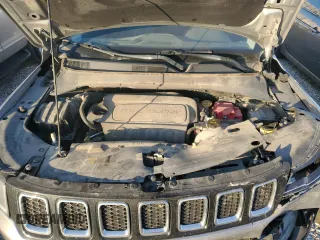 2020 Jeep Compass Limited with VIN 3C4NJCCBXLT165868, listed as a Copart auction lot 84525004 with 113,274 mi miles and Salvage title. Bid and sale history available at DreamBid. Image 12.