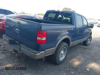 2005 Ford F-150 XLT z VIN 1FTPW12535KD96464, wystawiony jako IAAI lot #42342026 z przebiegiem 142 491 mil mil oraz . Historia ofert i sprzedaży dostępna na DreamBid. Obrazek 4.