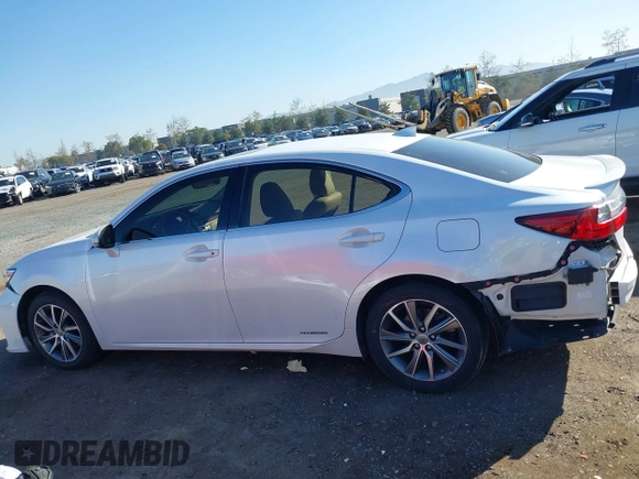 2018 Lexus ES with VIN JTHBW1GG1J2168184, listed as a IAAI auction lot 41755174 with 129,851 mi miles. Bid and sale history available at carsss.com. Image 15.