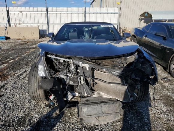 2020 Chevrolet Camaro 1LT with VIN 1G1FB3DX0L0117507, listed as a Copart auction lot 82000414 with 41,645 mi miles and Salvage Title. Bid and sale history available at carsss.com. Image 5.