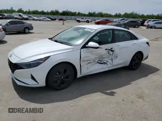 2022 Hyundai Elantra SEL z VIN 5NPLM4AG3NH053340, wystawiony jako Copart lot #54262965 z przebiegiem 41 060 mil mil oraz Szkoda całkowita • Salvage title. Historia ofert i sprzedaży dostępna na DreamBid. Obrazek 1.