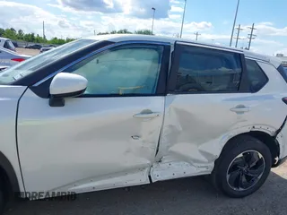 2025 Nissan Rogue SV with VIN 5N1BT3BA5SC828212, listed as a IAAI auction lot 42234352 with 1,256 mi miles and . Bid and sale history available at DreamBid. Image 6.