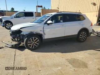 2021 Volkswagen Tiguan SE z VIN 3VV3B7AX5MM114205, wystawiony jako Copart lot #47979155 z przebiegiem 83 253 mil mil oraz Szkoda całkowita • Salvage title. Historia ofert i sprzedaży dostępna na DreamBid. Obrazek 1.