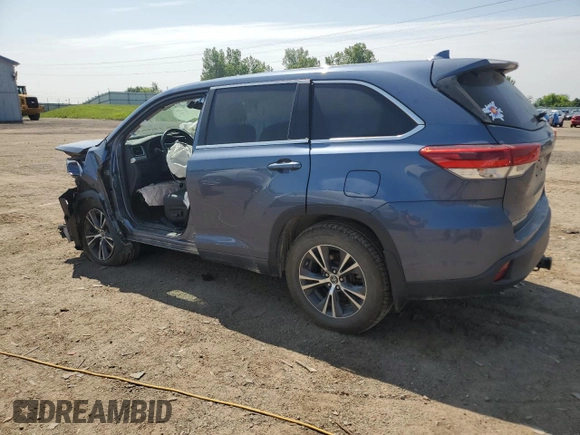 2018 Toyota Highlander LE z VIN 5TDBZRFH0JS814535, wystawiony jako Copart lot #61016835 z przebiegiem Nie podano mil oraz Czysty tytuł • Clean title. Historia ofert i sprzedaży dostępna na DreamBid. Obrazek 2.