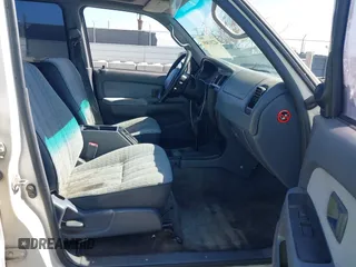 1996 Toyota 4Runner SR5 z VIN JT3GN86R2T0008842, wystawiony jako IAAI lot #42291809 z przebiegiem 204 218 mil mil oraz . Historia ofert i sprzedaży dostępna na DreamBid. Obrazek 5.