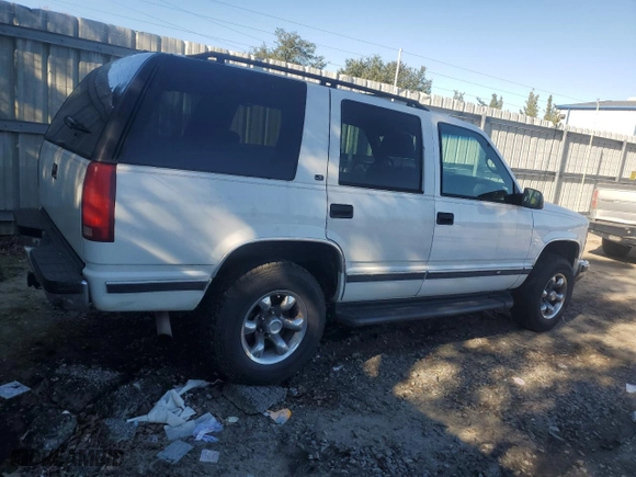 1998 Chevrolet Tahoe with VIN 1GNEK13R1WJ337920, listed as a Copart auction lot 87157844 with 207,952 mi miles and Clean Title. Bid and sale history available at carsss.com. Image 3.