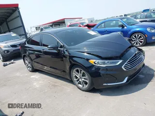 2019 Ford Fusion SEL с VIN 3FA6P0CD5KR150019, выставлен на аукционе IAAI как лот 42402017 с пробегом 124 259 миль миль и . История ставок и продаж доступна на DreamBid. Изображение 1.