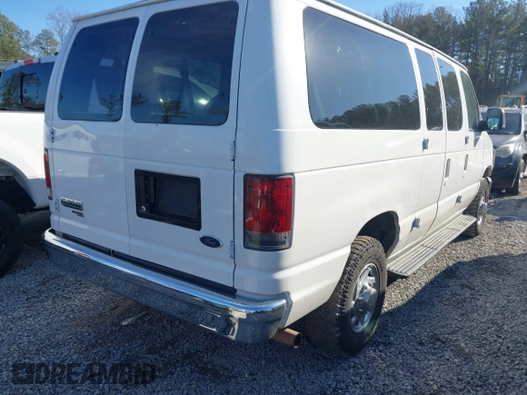2008 Ford Econoline Passenger XL with VIN 1FBNE31L48DA90229, listed as a IAAI auction lot 41449121 with 223,130 mi miles and . Bid and sale history available at carsss.com. Image 4.