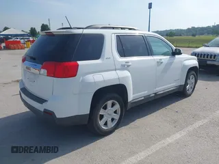 2013 GMC Terrain SLT z VIN 2GKALUEK1D6380772, wystawiony jako IAAI lot #42598345 z przebiegiem Nie podano mil oraz . Historia ofert i sprzedaży dostępna na DreamBid. Obrazek 4.