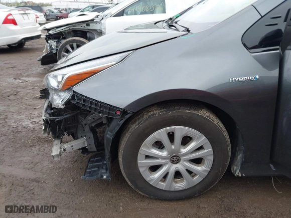2019 Toyota Prius L Eco with VIN JTDKARFU5K3090428, listed as a IAAI auction lot 41919789 with 197,150 mi miles. Bid and sale history available at carsss.com. Image 6.